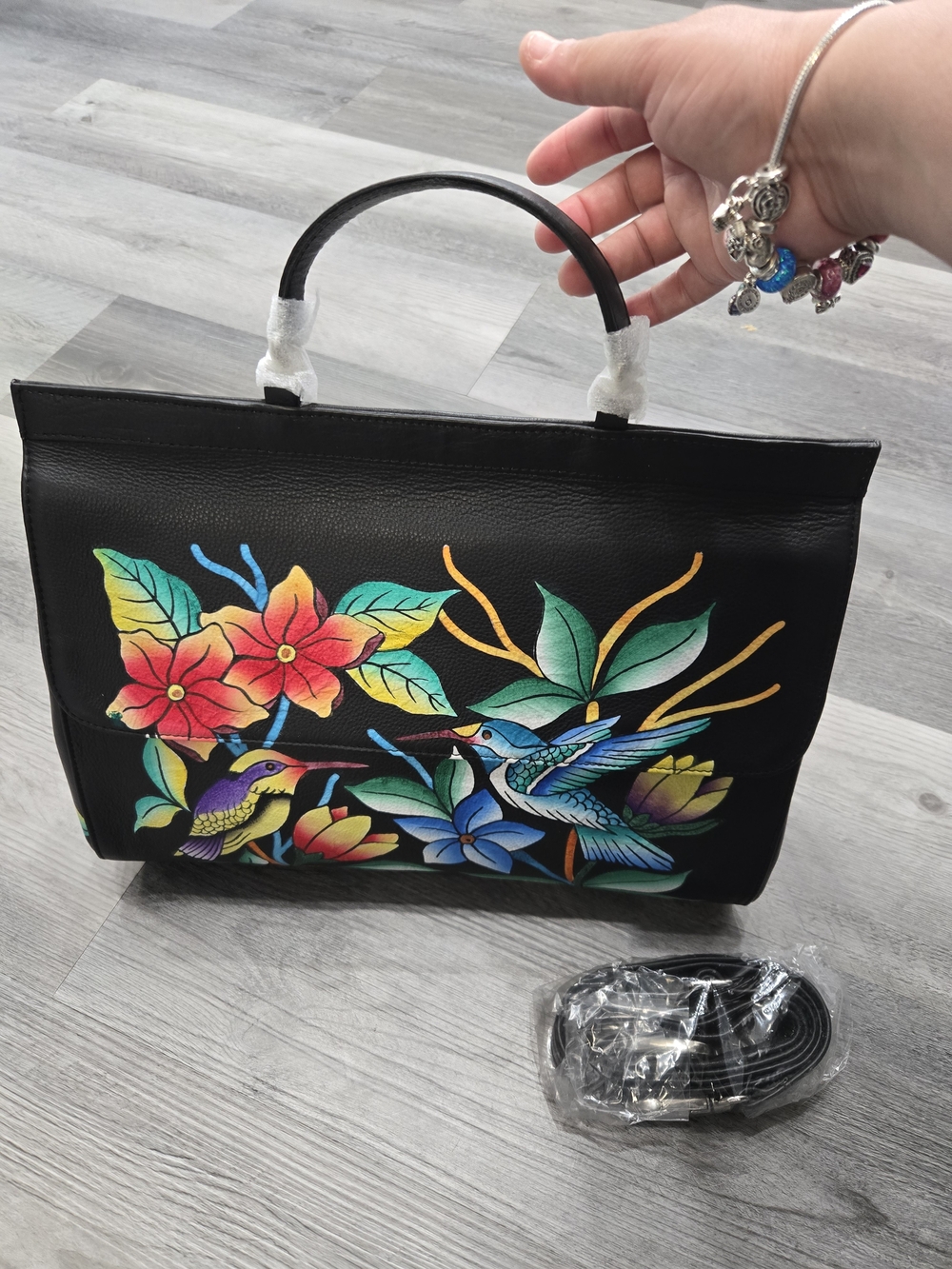 Hand-Painted Floral & Hummingbird Black Leather - Picture 2 of 7